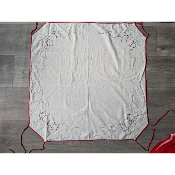 Vintage Tablecloth With Embroidered Playing Card Suits & Floral Design  29" x 29 - Picture 2 of 9